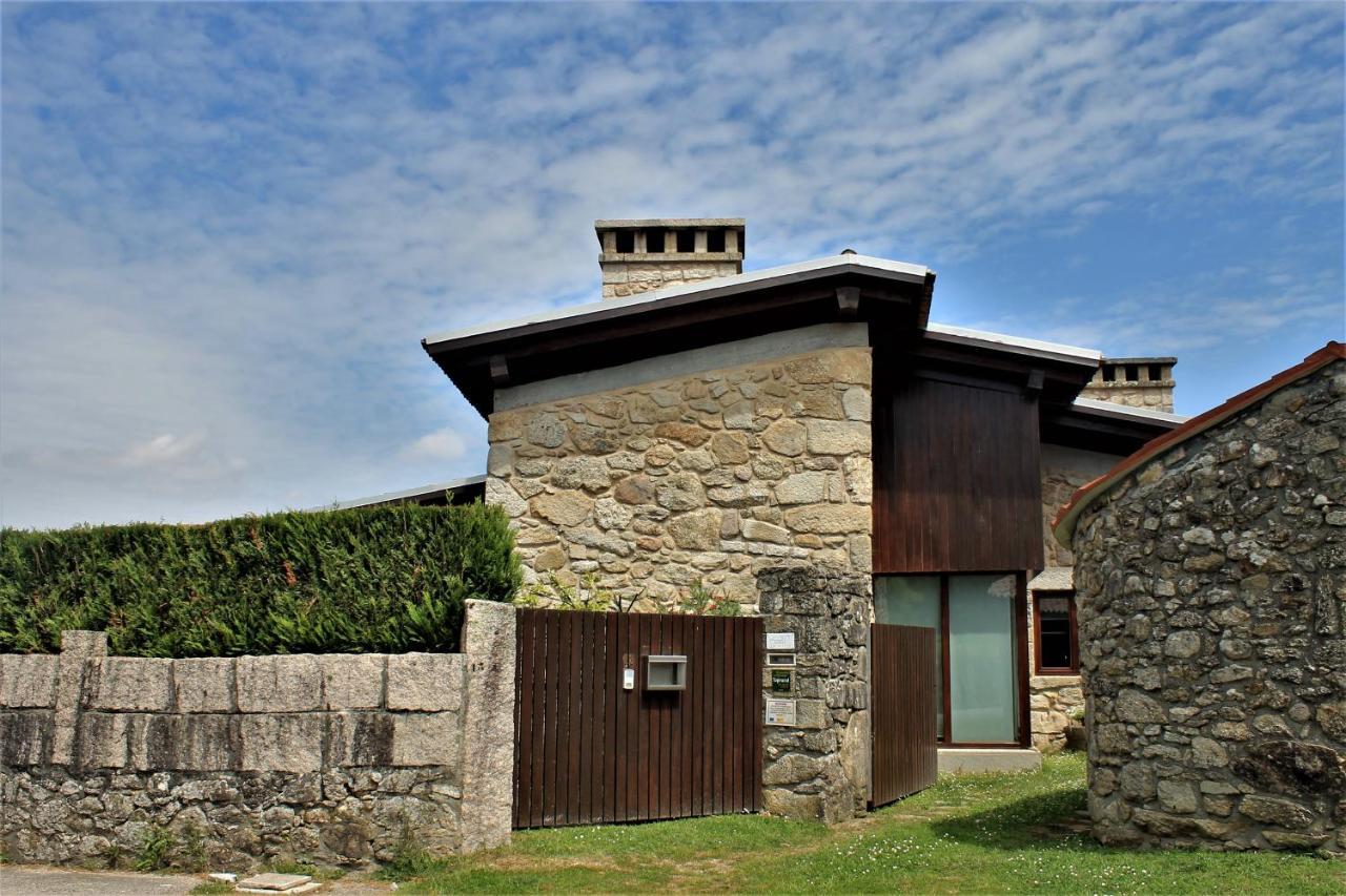 Casa Da Pedra Villa Tomino Luaran gambar